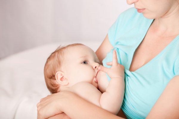 5 Ciri-Ciri Bingung Puting Pada Bayi Bunda
